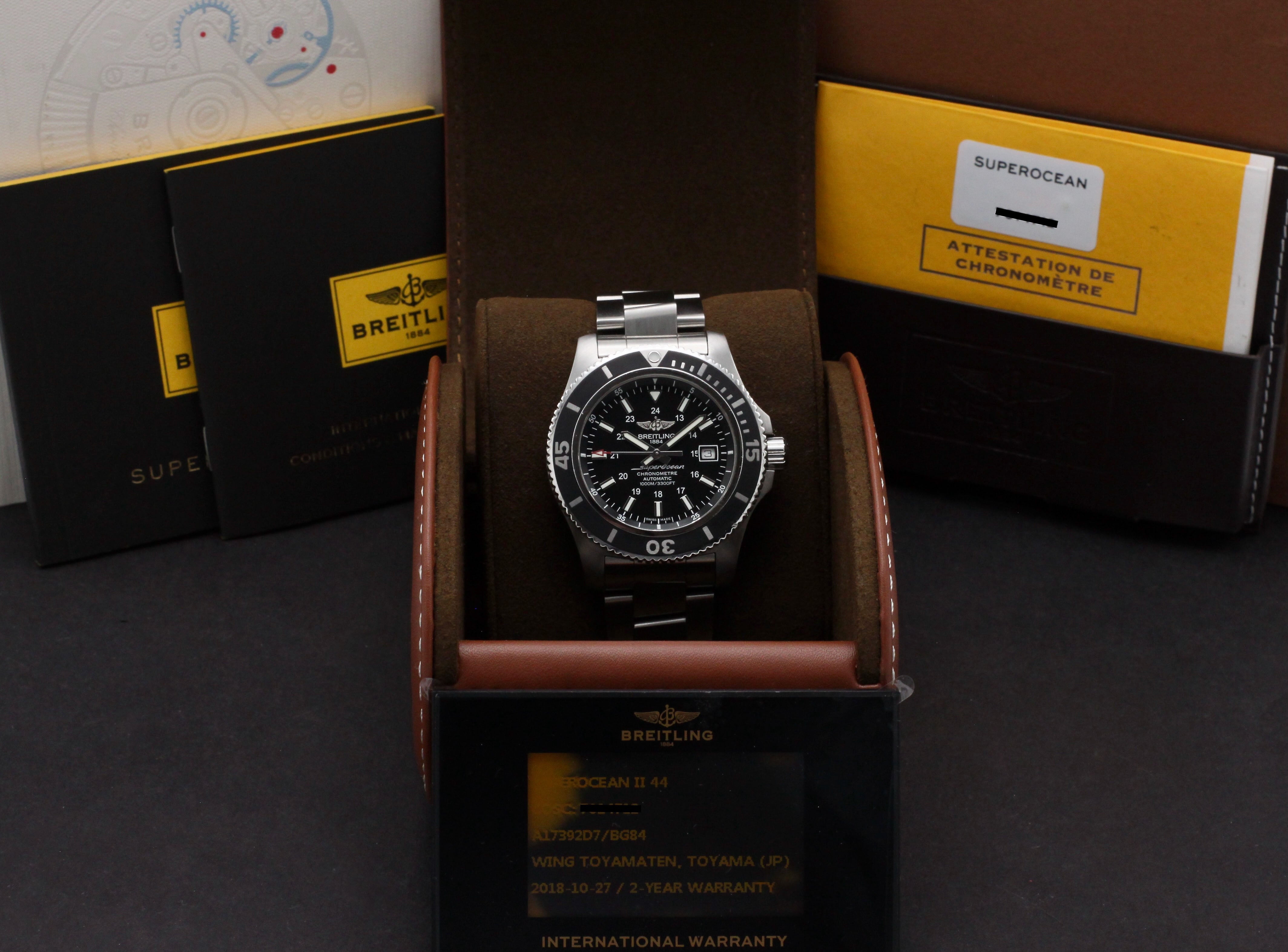 Breitling Superocean II 44 A17392 - 2018 - Breitling horloge - Breitling kopen - Breitling heren horloge - Trophies Watches