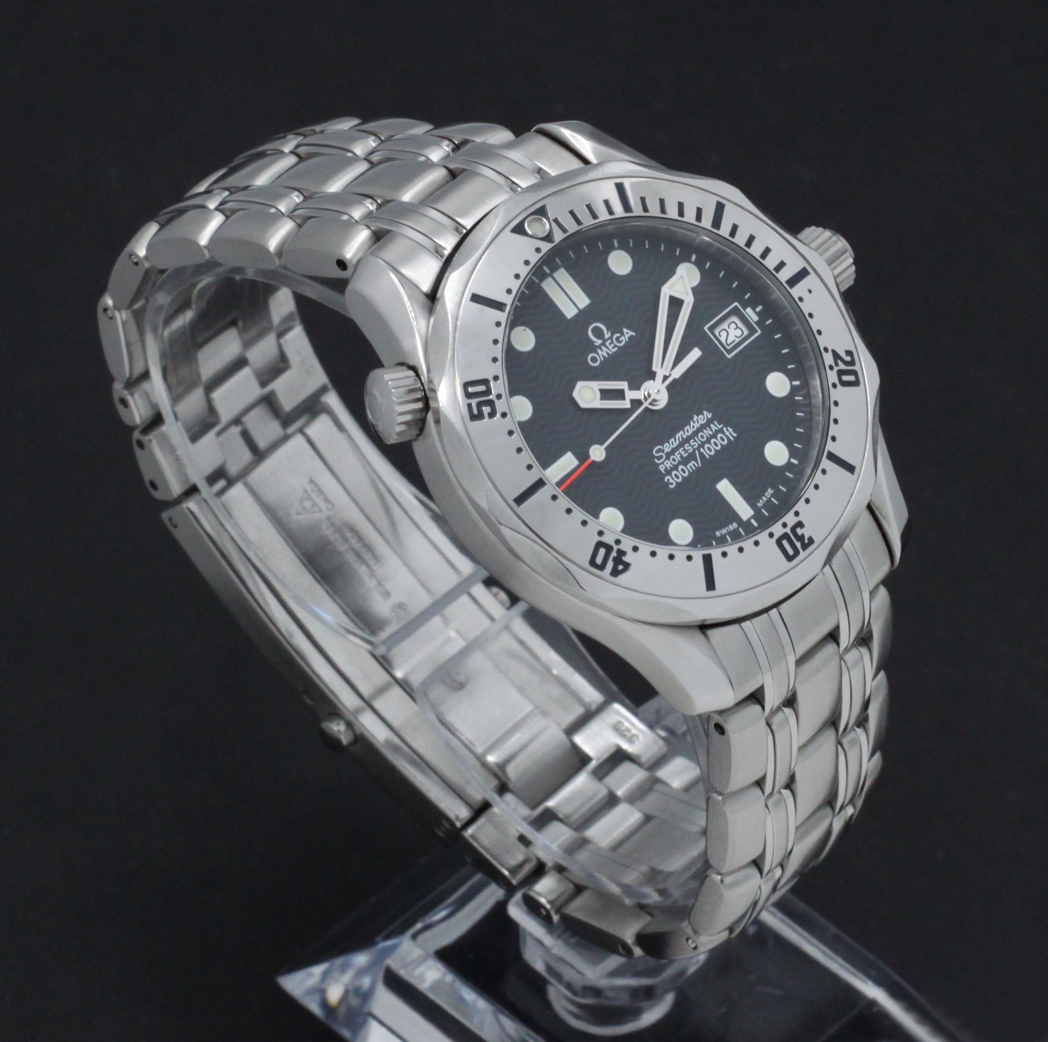 Omega Seamaster Diver 300 M 2562.80.00 - 1998 - Omega horloge - Omega kopen - Omega heren horloge - Trophies Watches