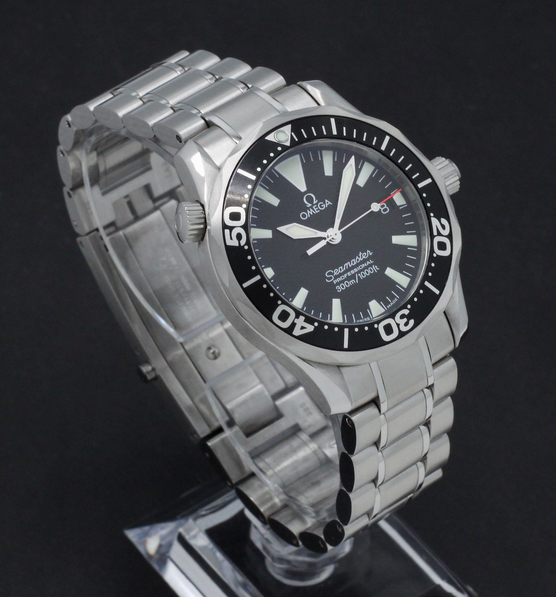 Omega Seamaster Diver 300 M 2262.50.00 - 2002 - Omega horloge - Omega kopen - Omega heren horloge - Trophies Watches