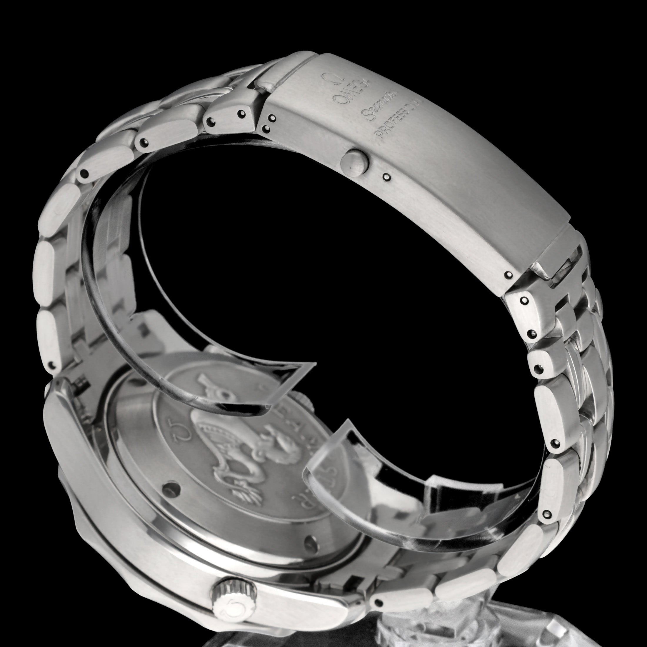 Omega Seamaster Diver 300 M 213.30.42.40.01.001 - 2012 - Omega horloge - Omega kopen - Omega heren horloge - Trophies Watches