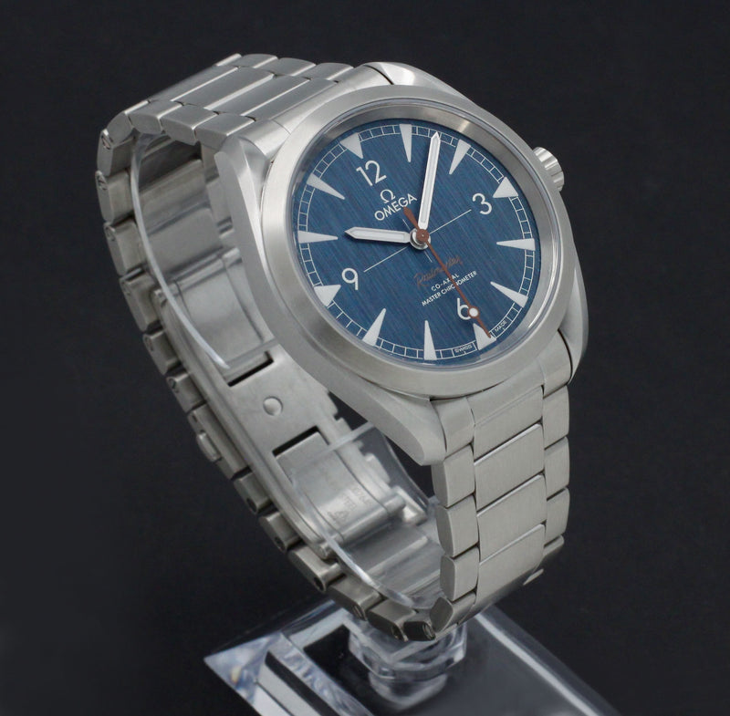 Omega Seamaster Railmaster 220.10.40.20.03.001 - 2023 - Omega horloge - Omega kopen - Omega heren horloge - Trophies Watches