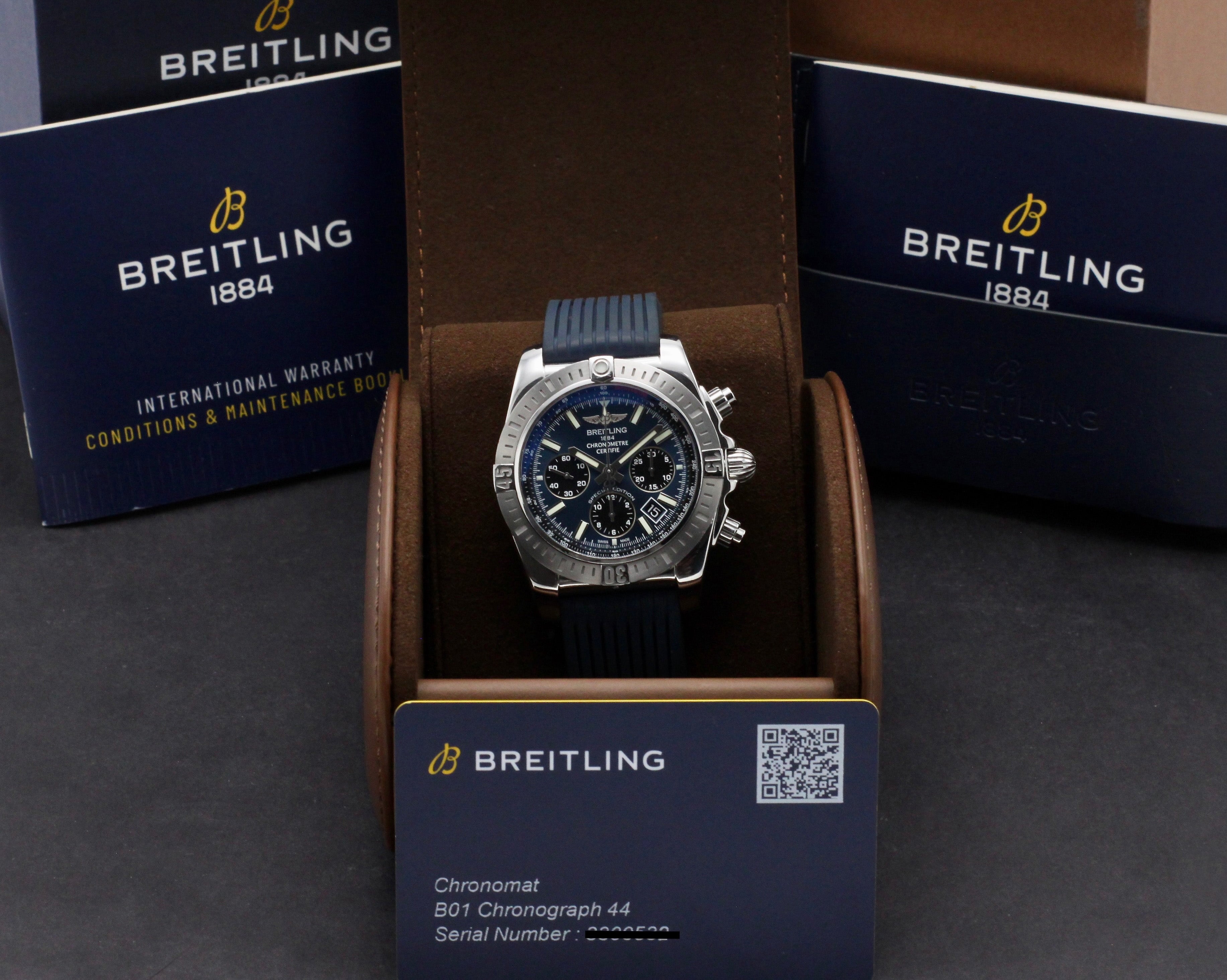 Breitling Chronomat AB0115 - Breitling horloge - Breitling kopen - Breitling heren horloge - Trophies Watches