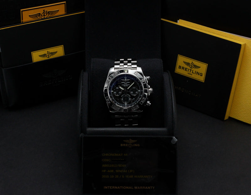 Breitling Chronomat AB0110 - Breitling horloge - Breitling kopen - Breitling heren horloge - Trophies Watches