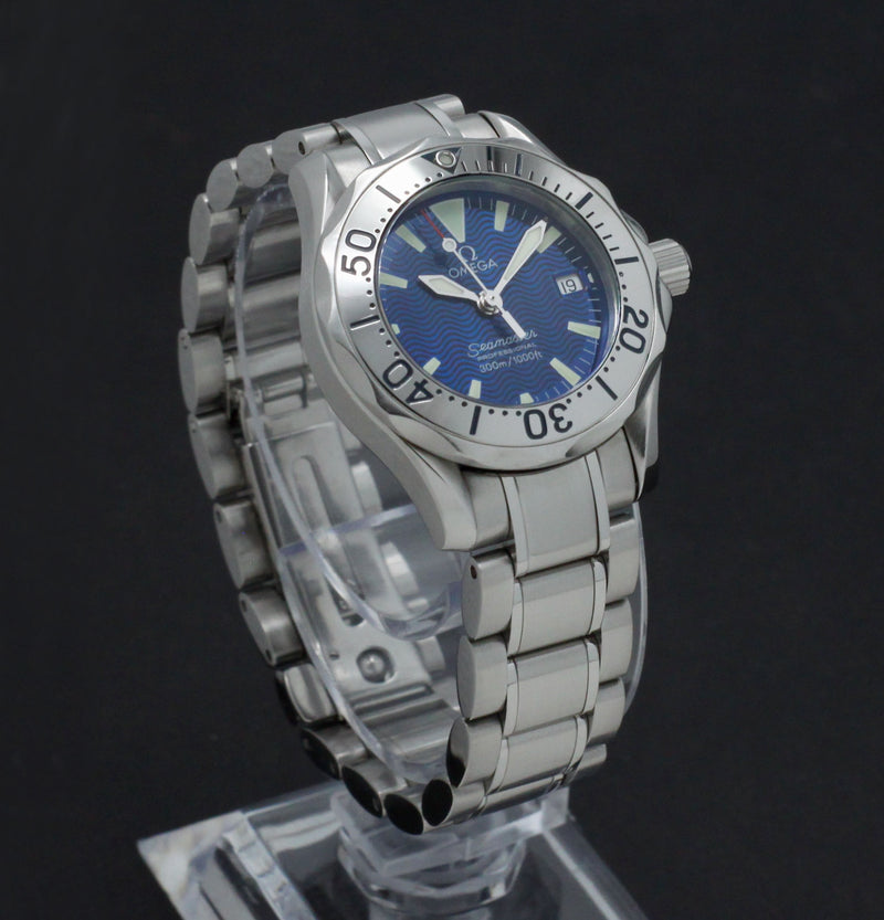 Omega Seamaster Diver 300 M 2285.80.00 - 1998 - Omega horloge - Omega kopen - Omega dames horloge - Trophies Watches