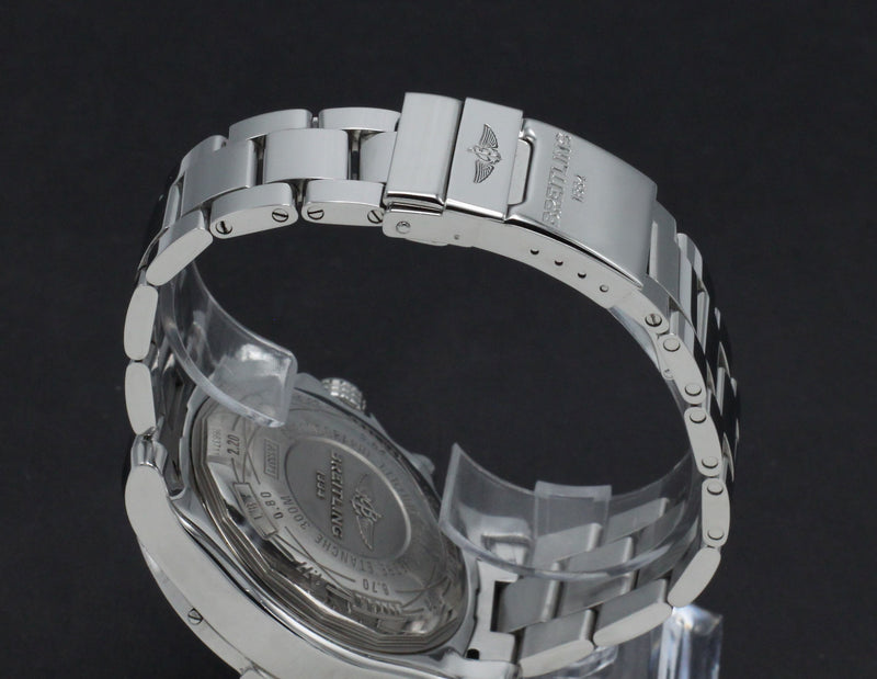 Breitling Super Avenger II A13371 - 2013 - Breitling horloge - Breitling kopen - Breitling heren horloge - Trophies Watches