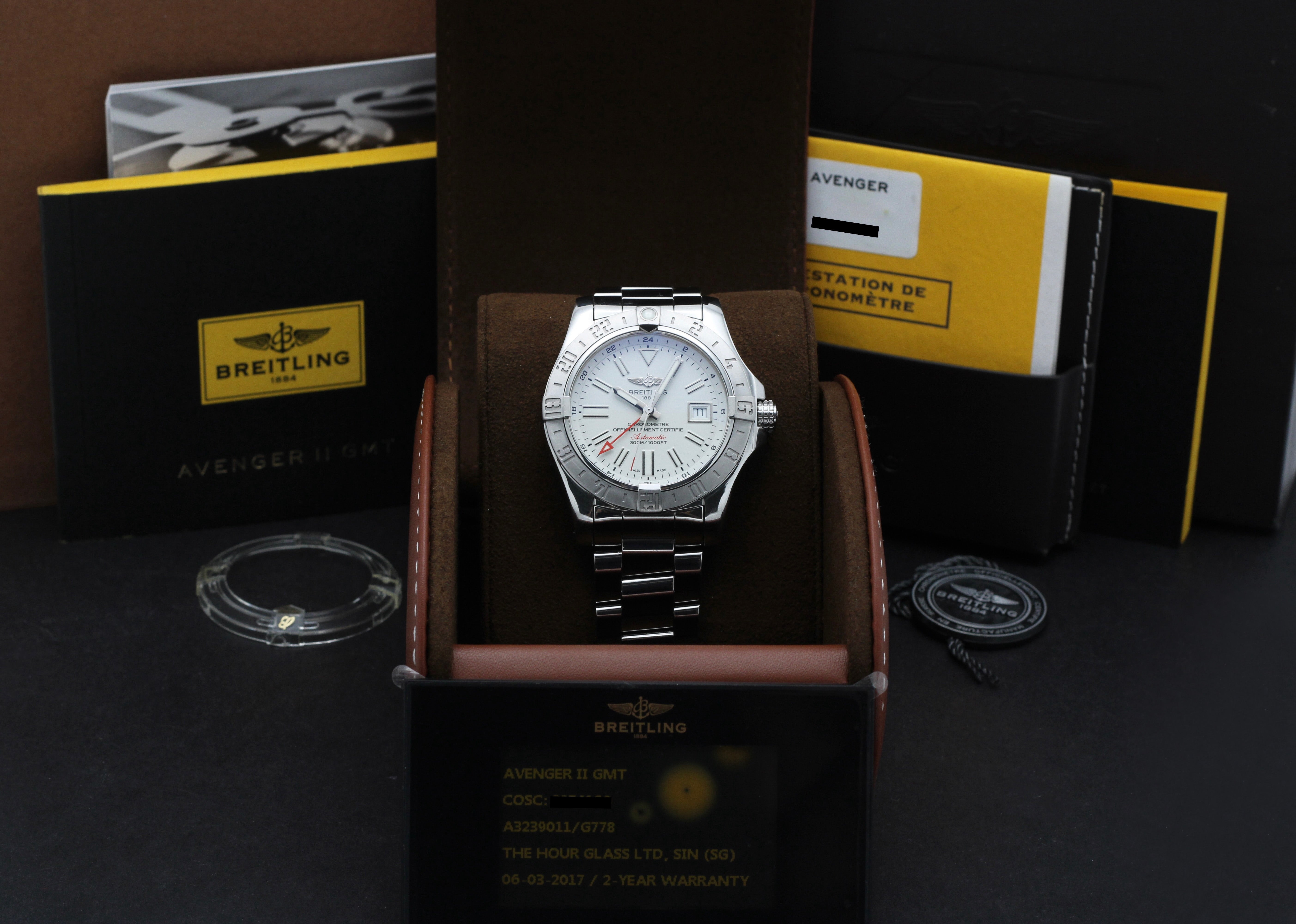 Breitling Avenger II GMT A32390 - 2017 - Breitling horloge - Breitling kopen - Breitling heren horloge - Trophies Watches