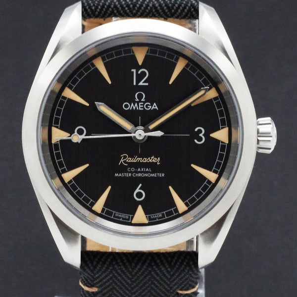 Omega Seamaster Railmaster 220.12.40.20.01.001 - 2023 - Omega horloge - Omega kopen - Omega heren horloge - Trophies Watches