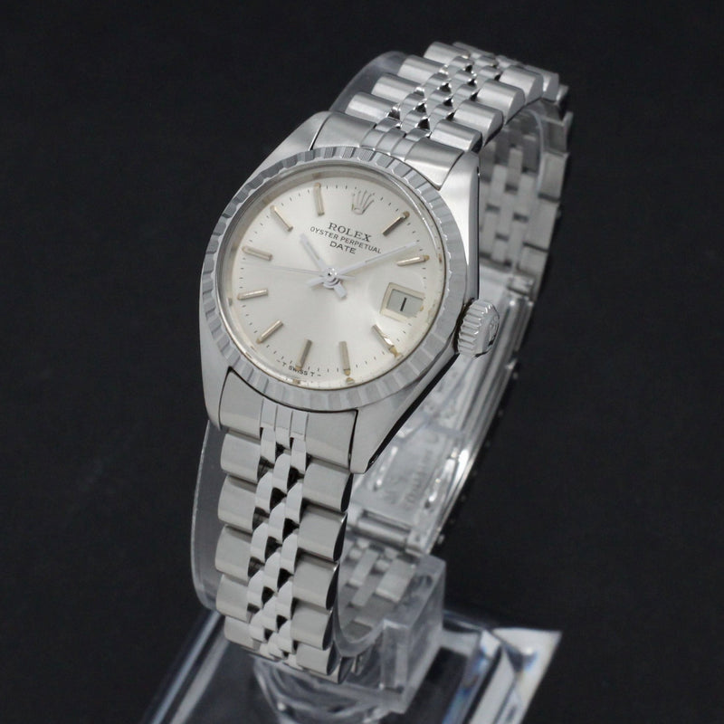 Rolex Oyster Perpetual Lady Date 6924 - 1980 - Rolex horloge - Rolex kopen - Rolex dames horloge - Trophies Watches