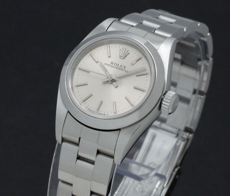 Rolex Oyster Perpetual 67180 - 1997 - Rolex horloge - Rolex kopen - Rolex dames horloge - Trophies Watches