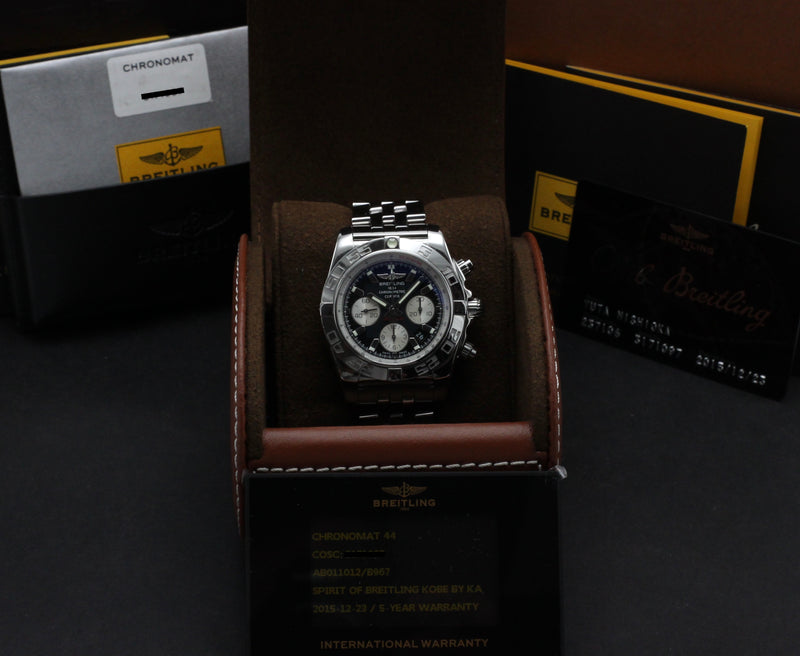 Breitling Chronomat AB0110 - Breitling horloge - Breitling kopen - Breitling heren horloge - Trophies Watches