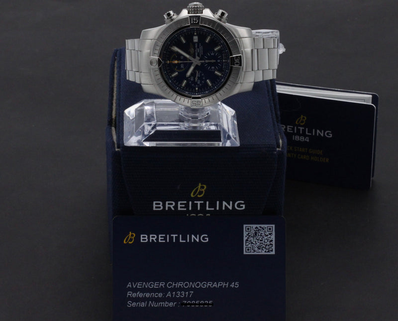 Breitling Avenger A13317 - 2024 - Breitling horloge - Breitling kopen - Breitling heren horloge - Trophies Watches