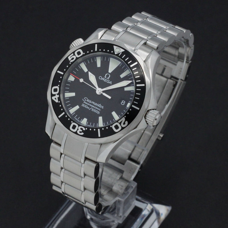 Omega Seamaster Diver 300 M 2262.50.00 - 2002 - Omega horloge - Omega kopen - Omega heren horloge - Trophies Watches