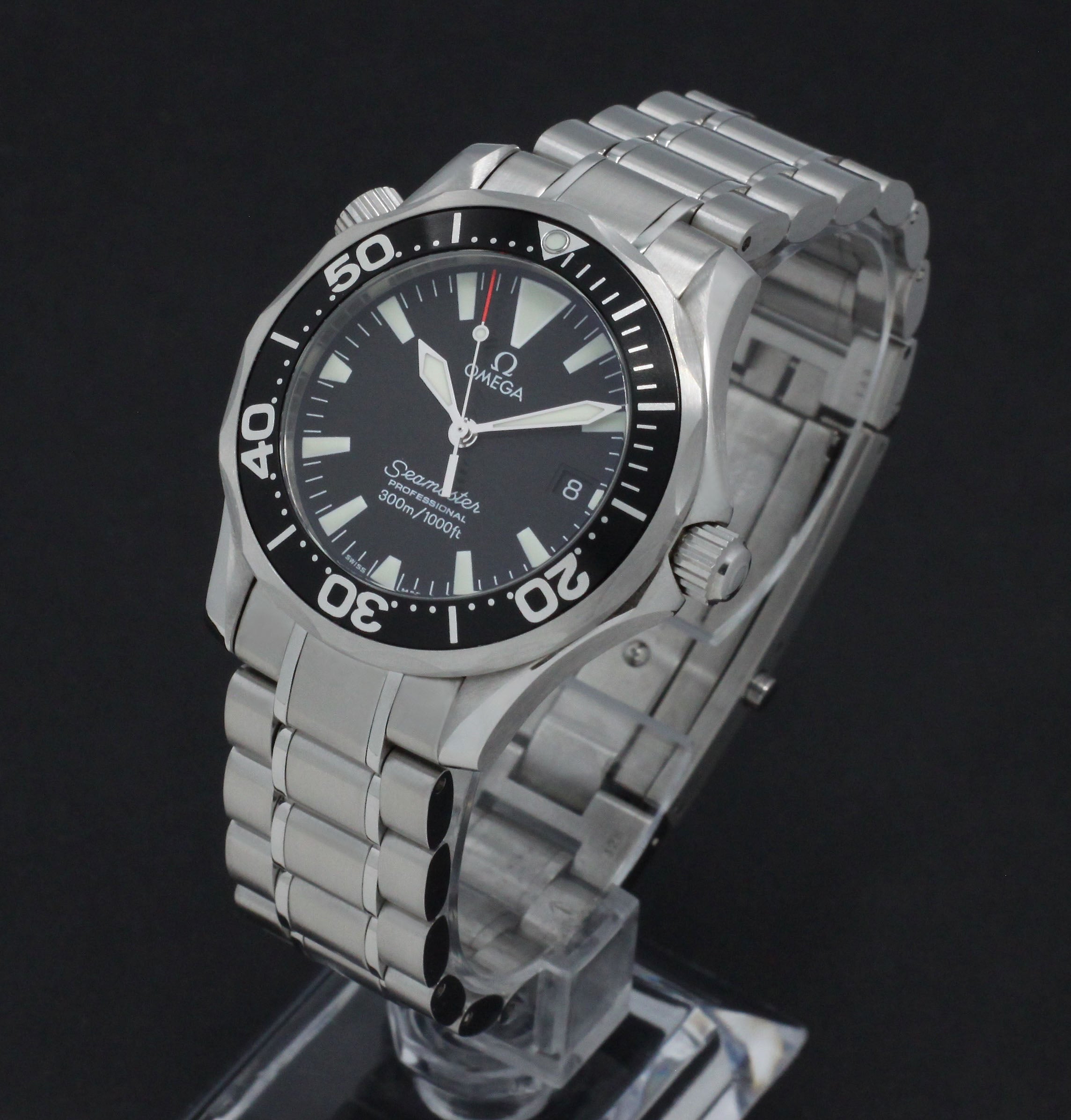 Omega Seamaster Diver 300 M 2262.50.00 - 2002 - Omega horloge - Omega kopen - Omega heren horloge - Trophies Watches