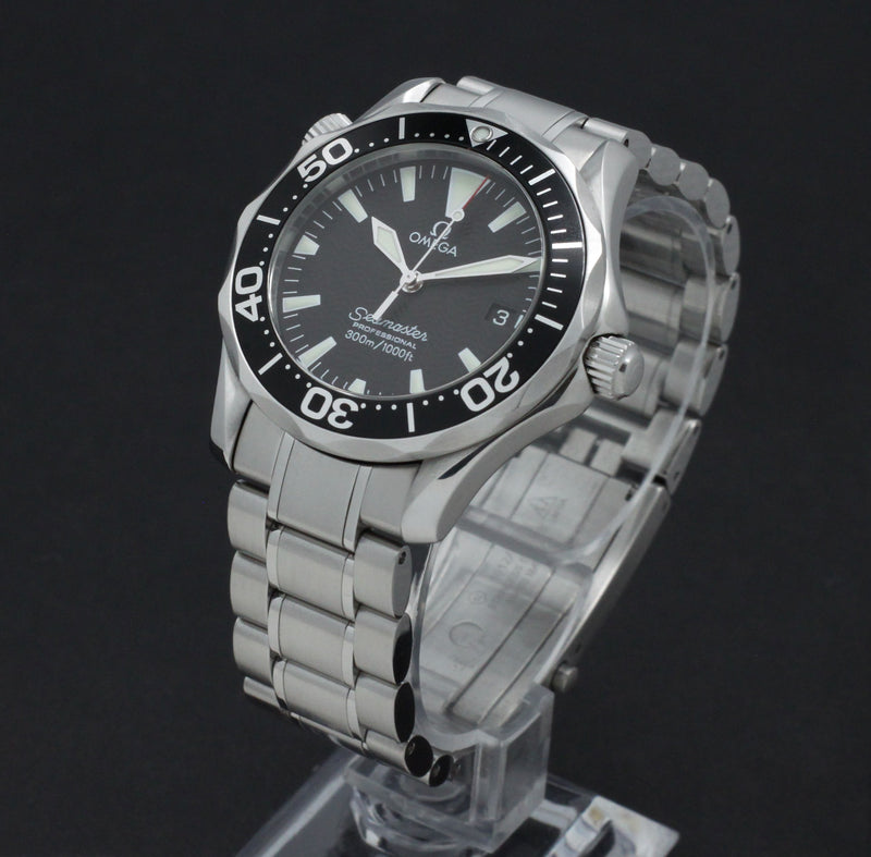 Omega Seamaster Diver 300 M 2262.50.00 - 2010 - Omega horloge - Omega kopen - Omega heren horloge - Trophies Watches