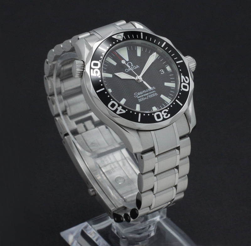 Omega Seamaster Diver 300 M 2262.50.00 - 2010 - Omega horloge - Omega kopen - Omega heren horloge - Trophies Watches