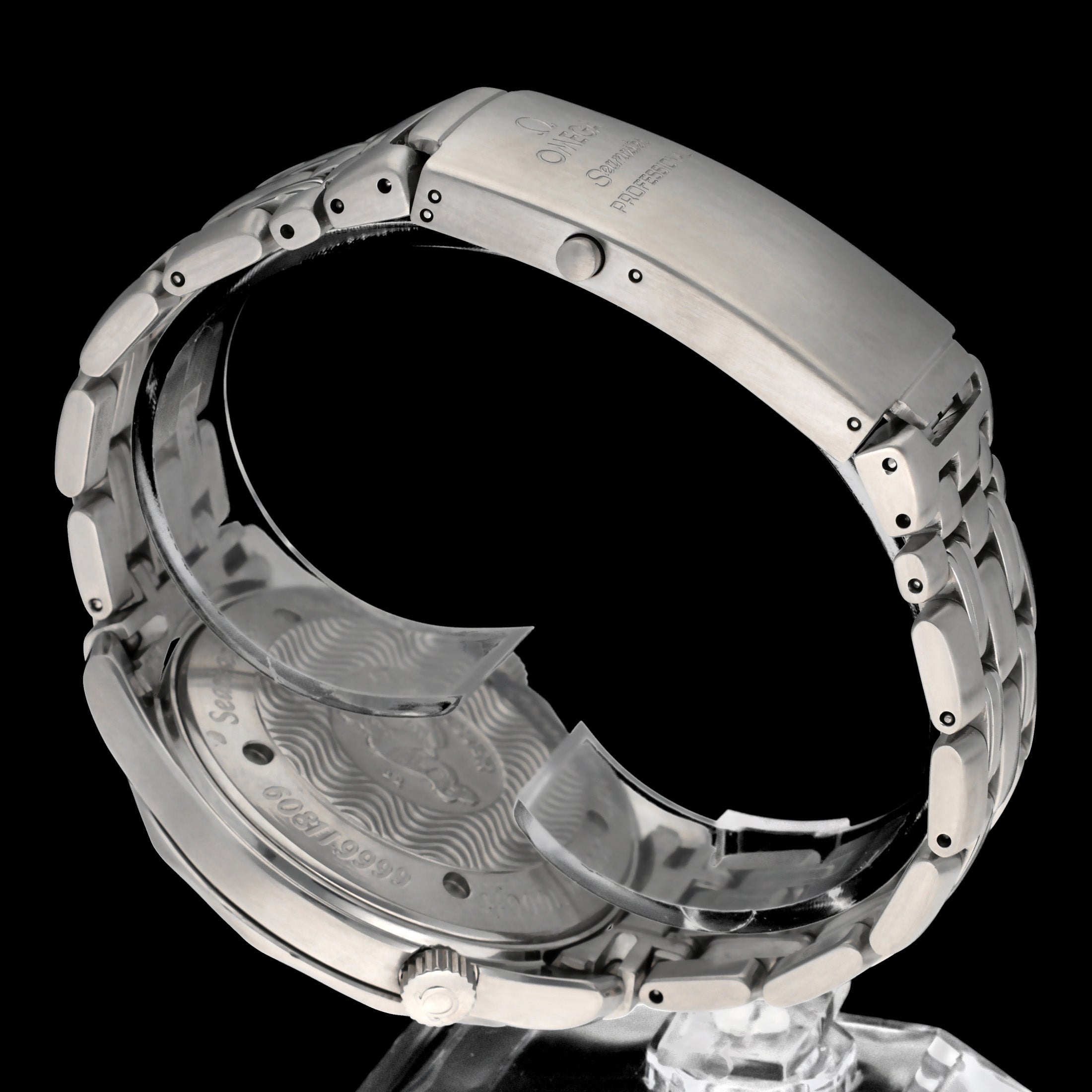 Omega Seamaster Diver 300 M 2533.50.00 - 2001 - Omega horloge - Omega kopen - Omega heren horloge - Trophies Watches