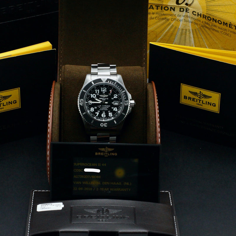 Breitling Superocean II 44 A17392D7/BD68 - 2018 - Breitling horloge - Breitling kopen - Breitling heren horloge - Trophies Watches