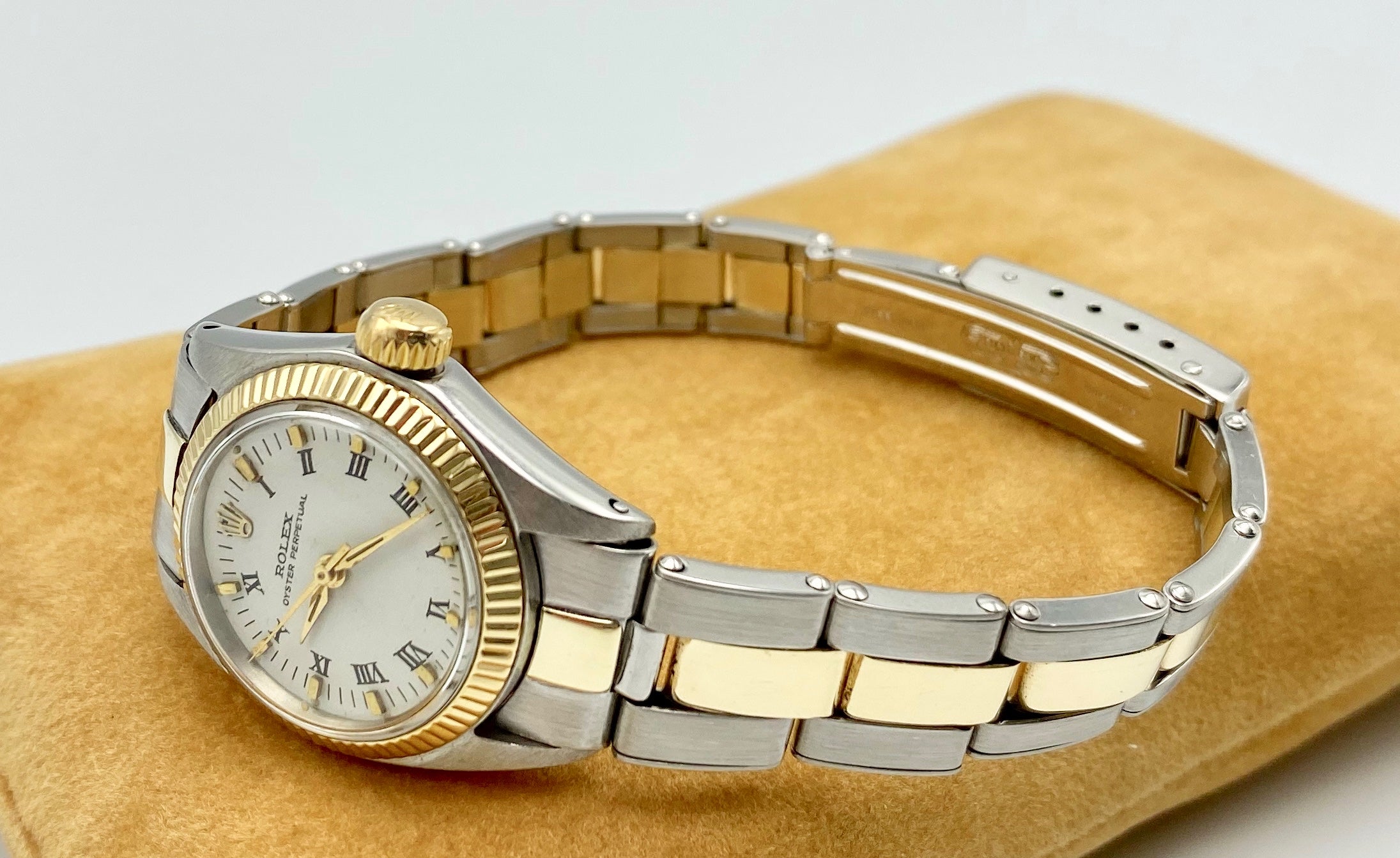 Rolex Oyster Perpetual 6623 - 1970 - Rolex horloge - Rolex kopen - Rolex dames horloge - Trophies Watches
