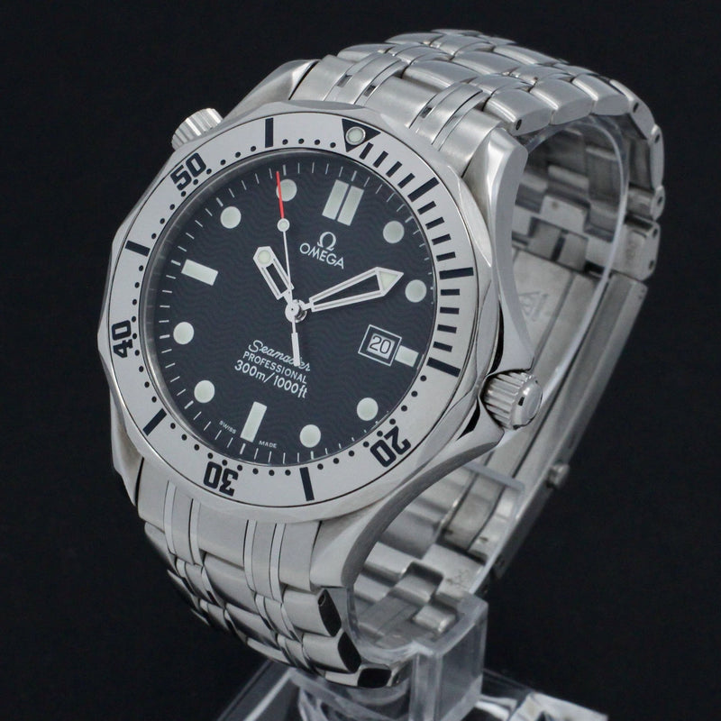 Omega Seamaster Diver 300 M 2542.80.00 - 1999 - Omega horloge - Omega kopen - Omega heren horloge - Trophies Watches