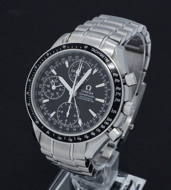 Omega Speedmaster Day Date 3220.50.00 - 2015 - Omega horloge - Omega kopen - Omega heren horloge - Trophies Watches